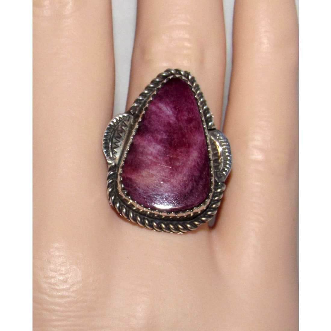 Navajo Purple Spiny Ring Size 8 Sterling Silver Native American Signed
