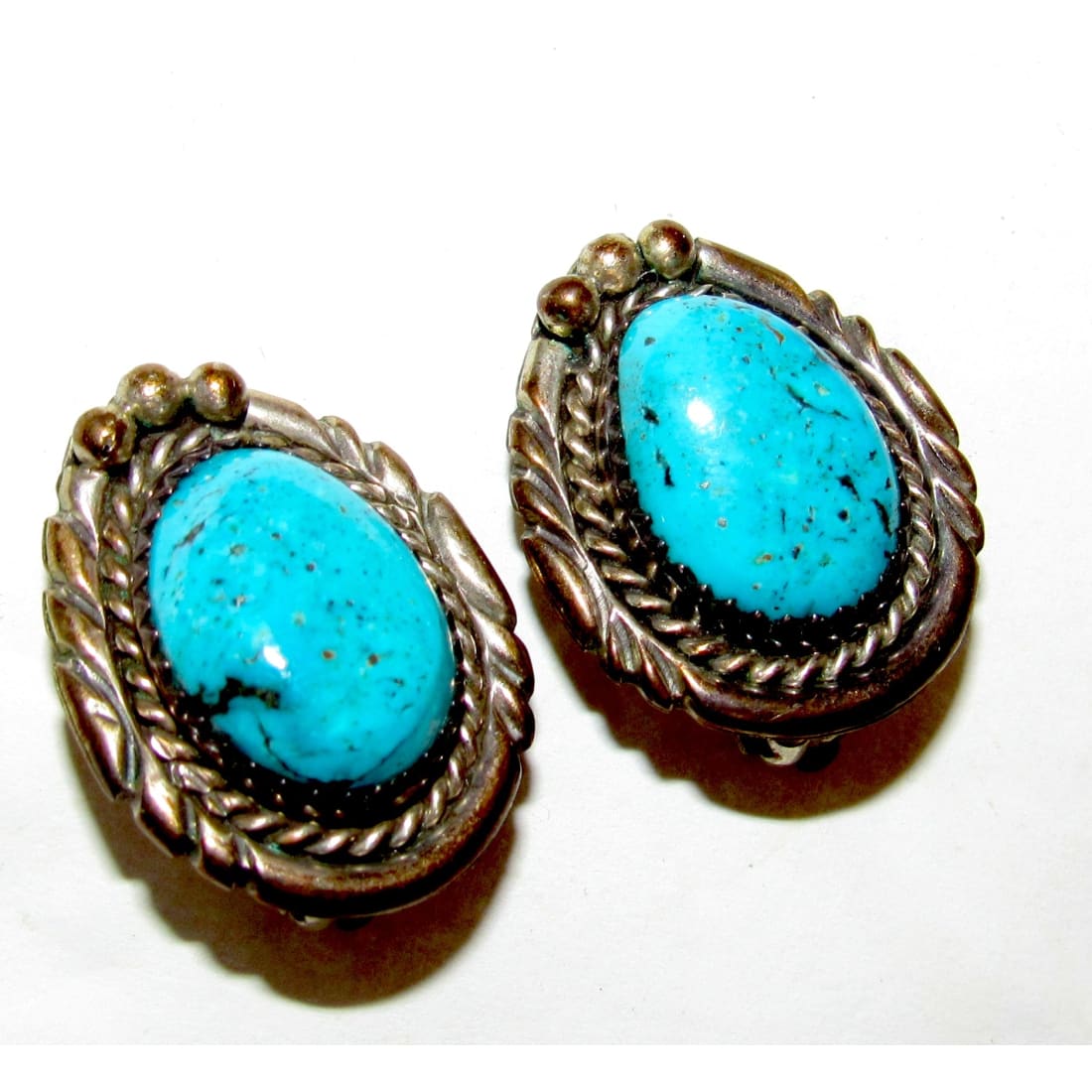 ヴィンテージ　NAVAJO　ターコイズ　ピアス 【J863】 Vintage Navajo Kingman Turquoise Clip On Earrings Sterling Silver Nati