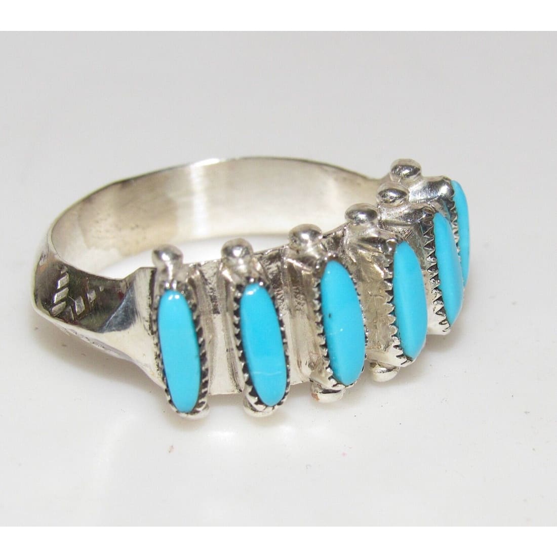 Zuni Sleeping Beauty Turquoise Ring Sz 7.5 Petite Point Design Sterling Silver