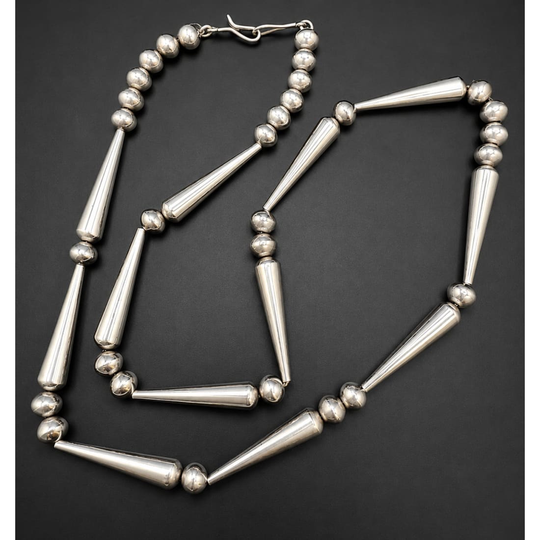 Vintage Navajo Pearls Necklace Rare Cone & Saucer Beads Design