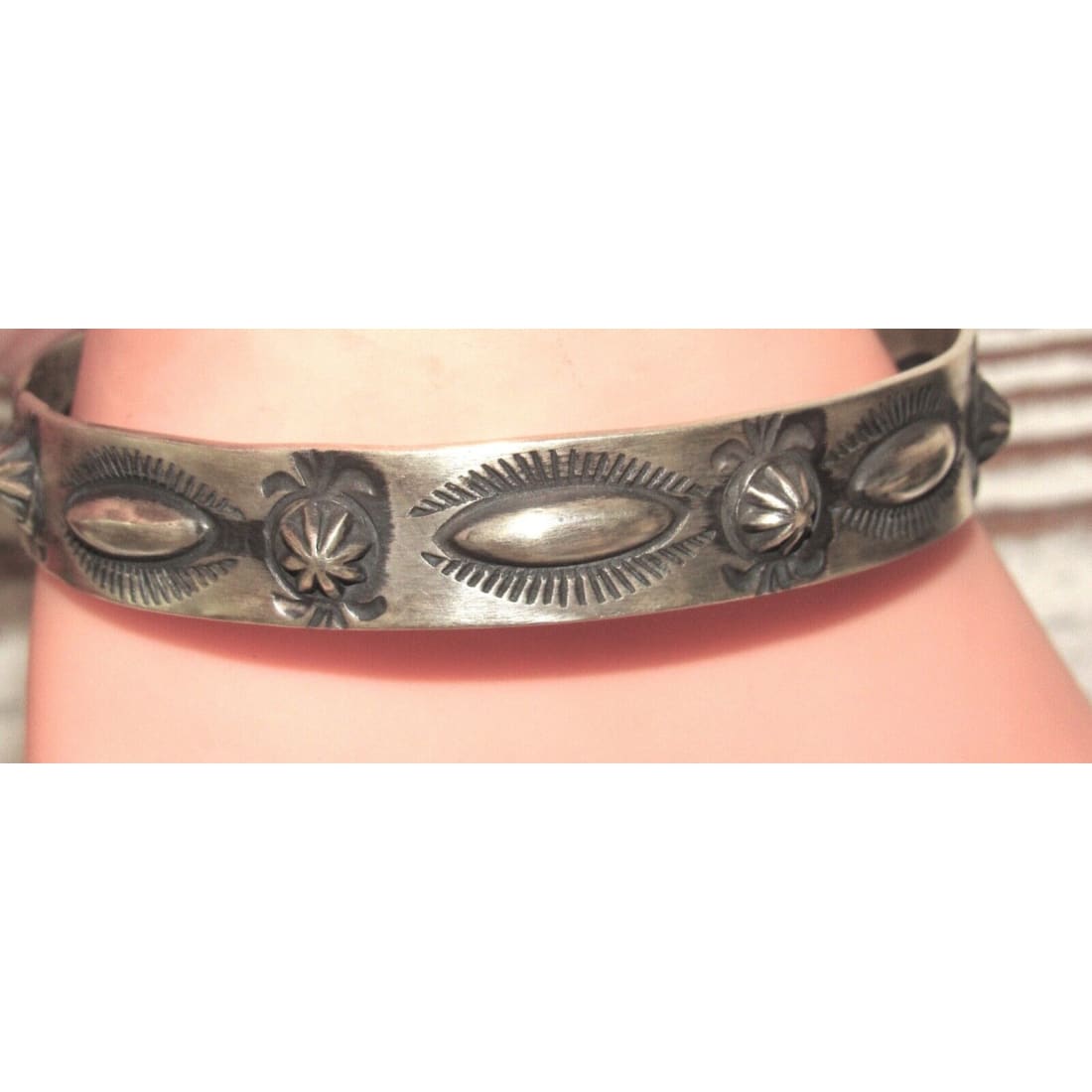 Navajo Bangle Bracelet Sterling Silver Repousse Design