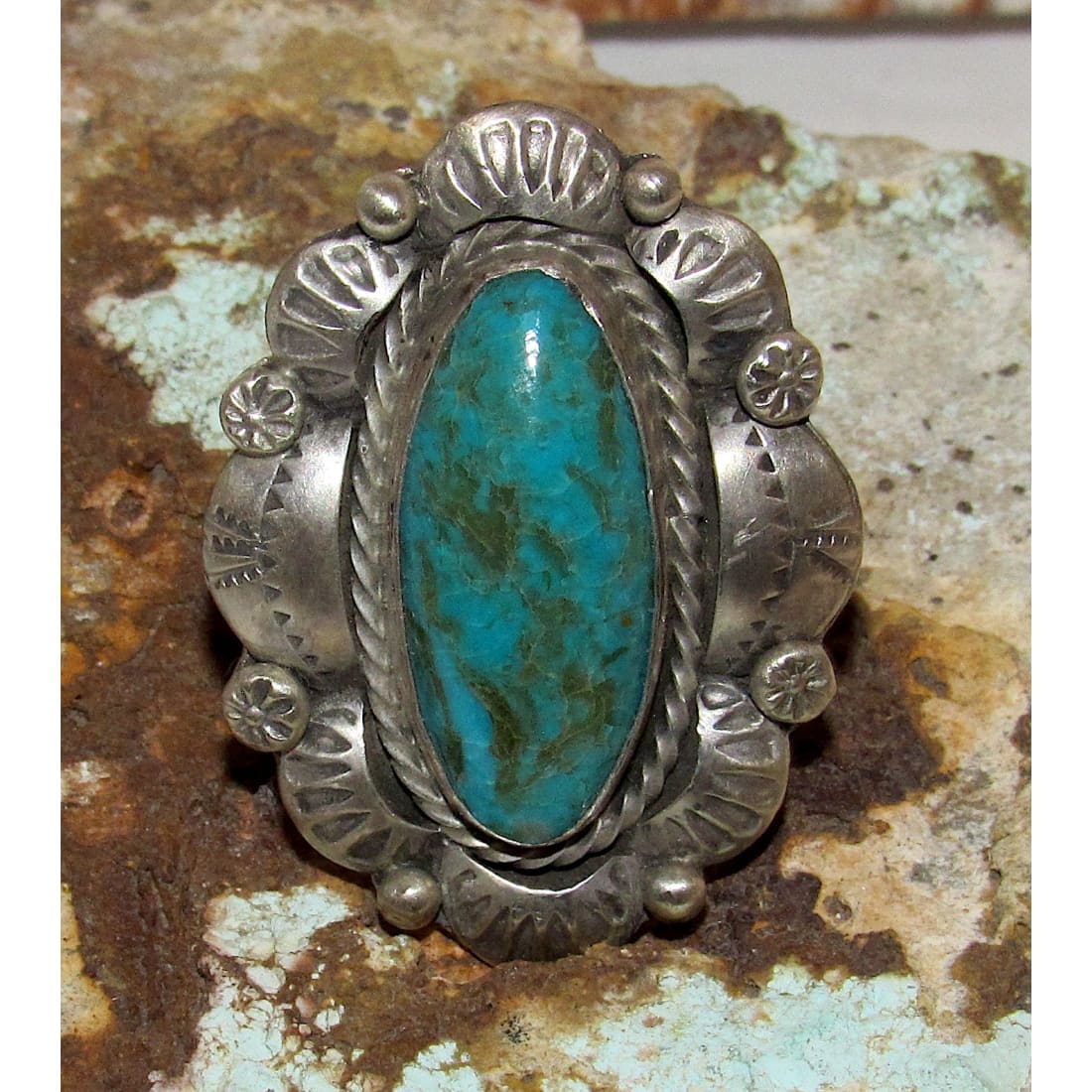 Native American Navajo Blue Royston turquoise sterling ring sz 7 with intricate silver design
