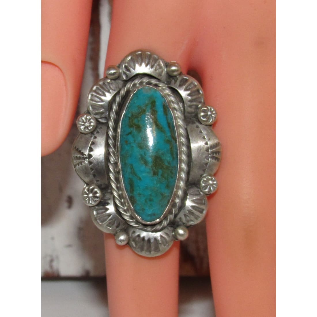 Native American Navajo Blue Royston turquoise sterling ring sz 7 with intricate silver detailing