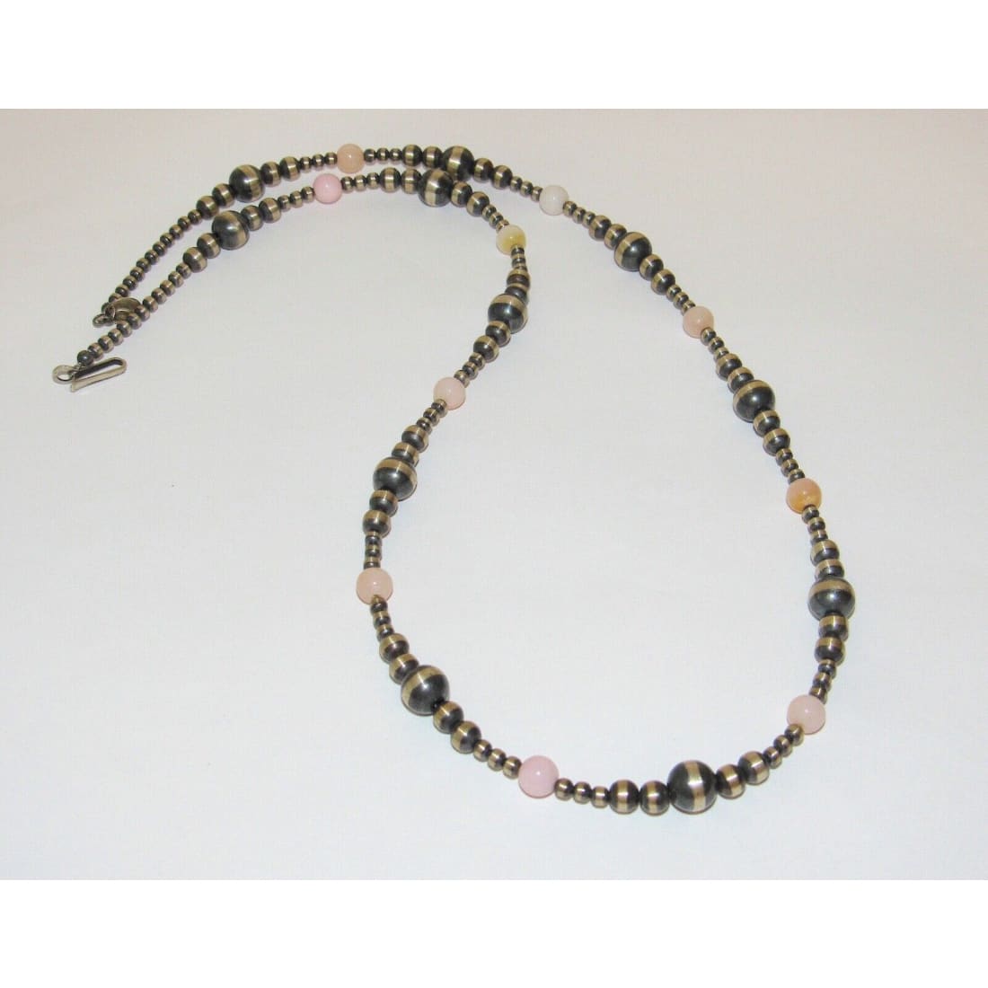 Navajo Pearls Necklace Sterling Silver Pink Conch Shell 23
