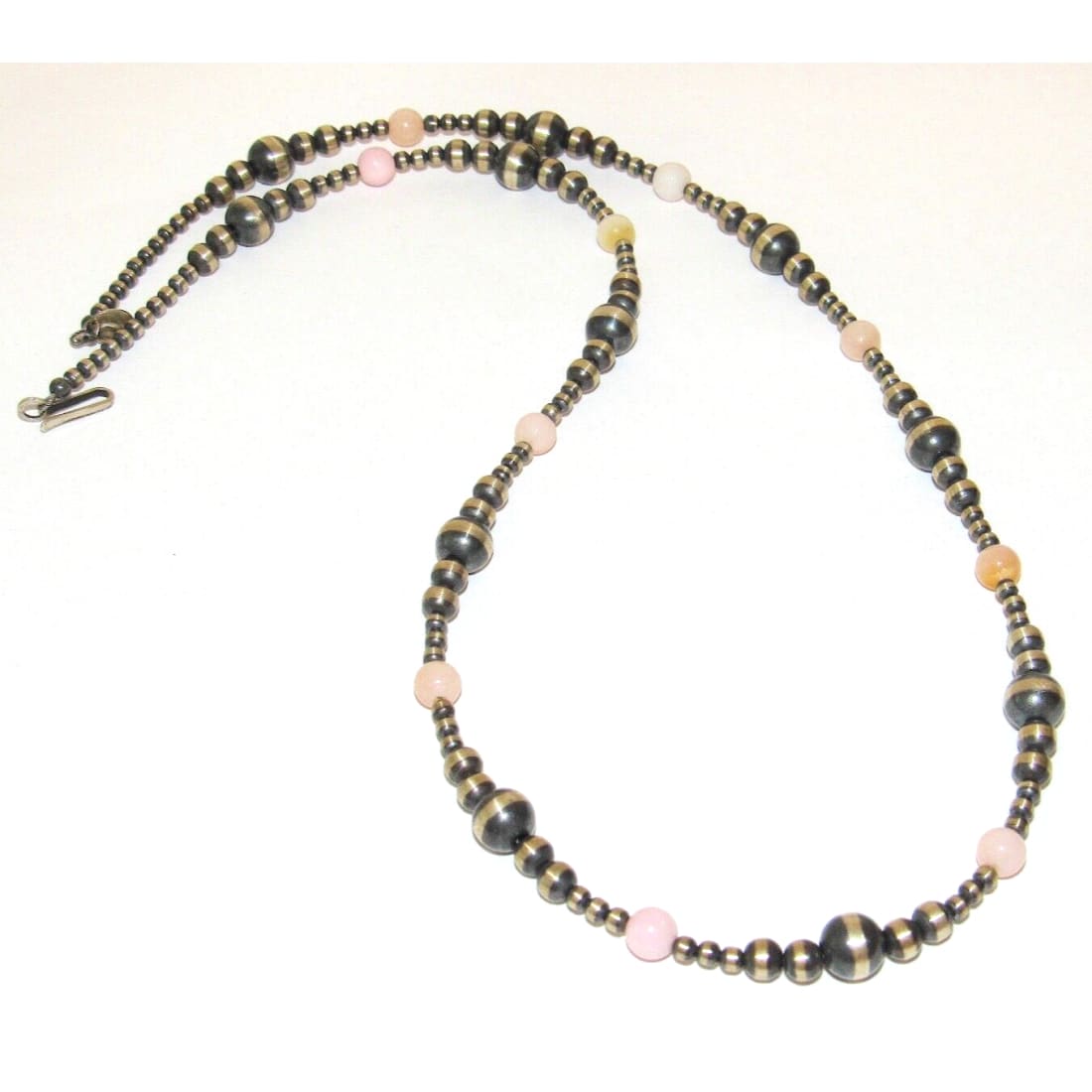 Navajo Pearls Necklace Sterling Silver Pink Conch Shell 23