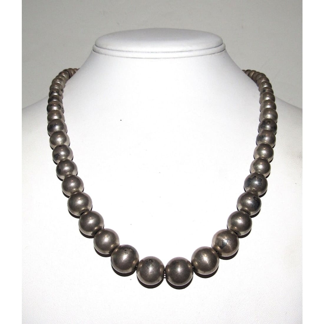 Old Pawn Navajo Pearls Necklace 6-12mm Graduated Beads