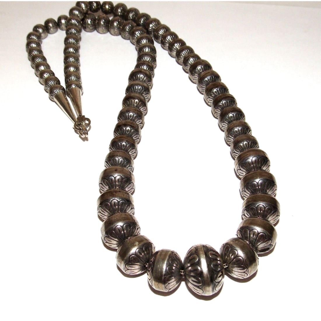 VTG Navajo Pearls Necklace Hand Stamped Graduated Saucer