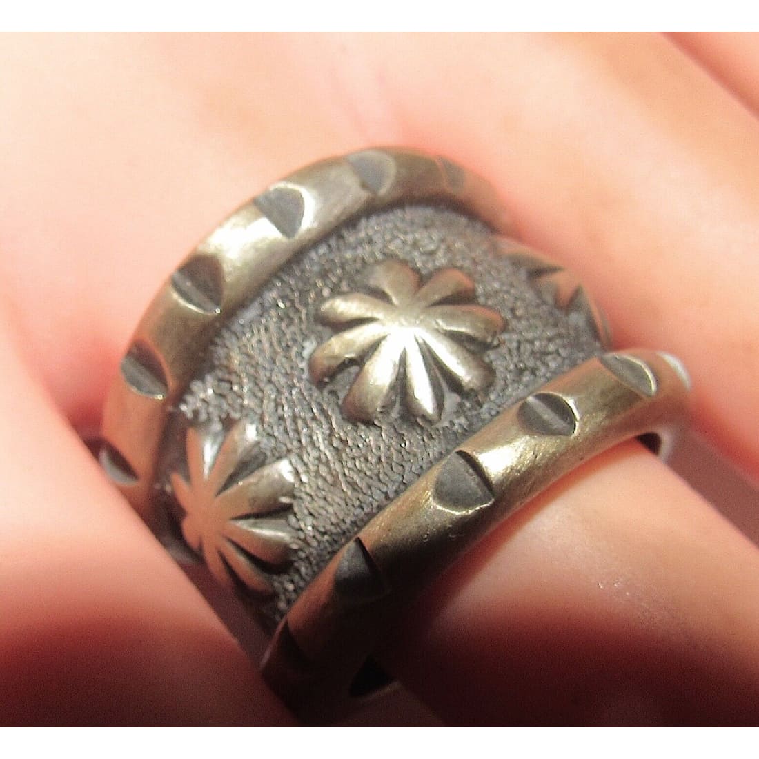 Navajo MONTY CLAW Ring Size 9 Tufa Cast Sterling Silver