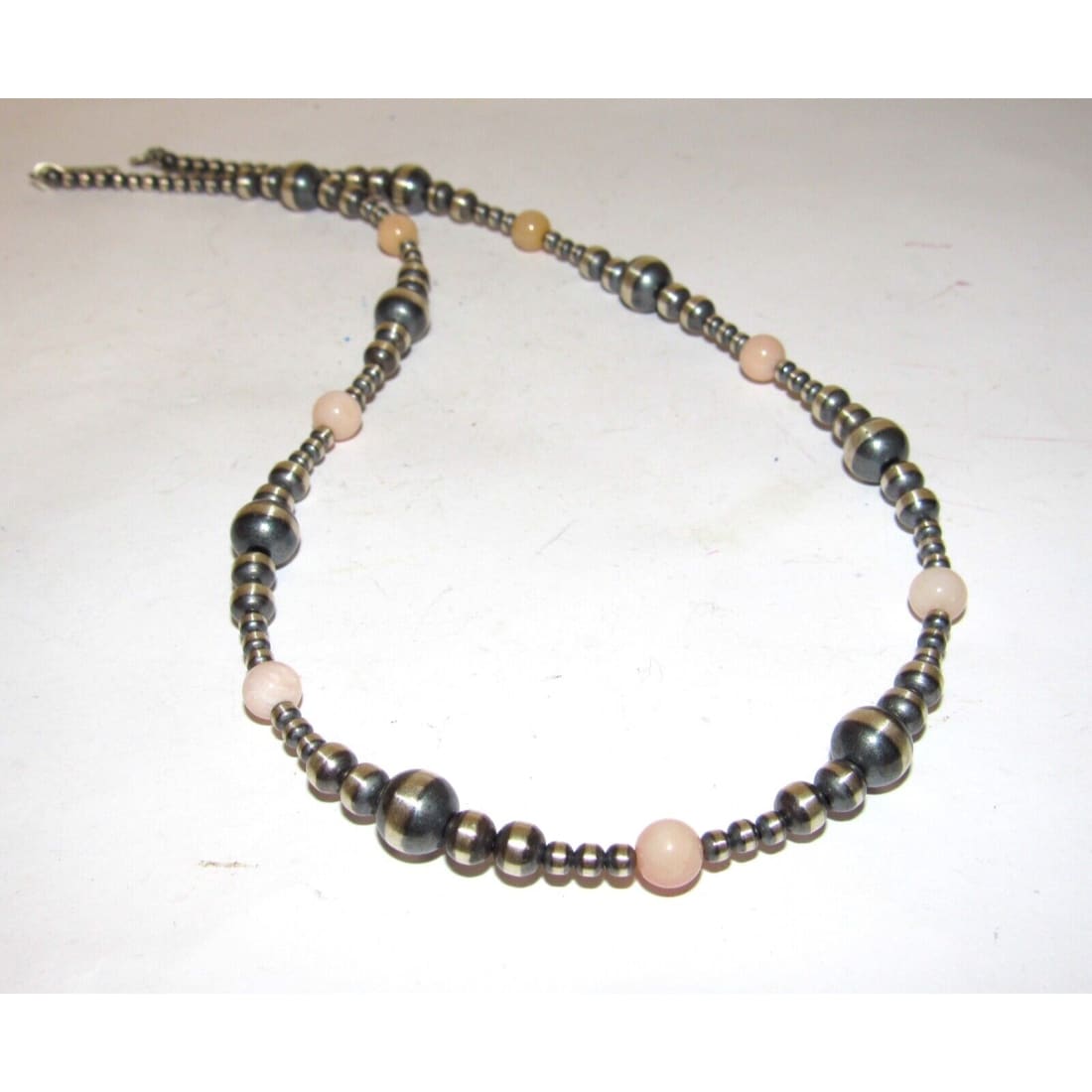 Navajo Pearls Choker Necklace Sterling Silver Pink Shell 16
