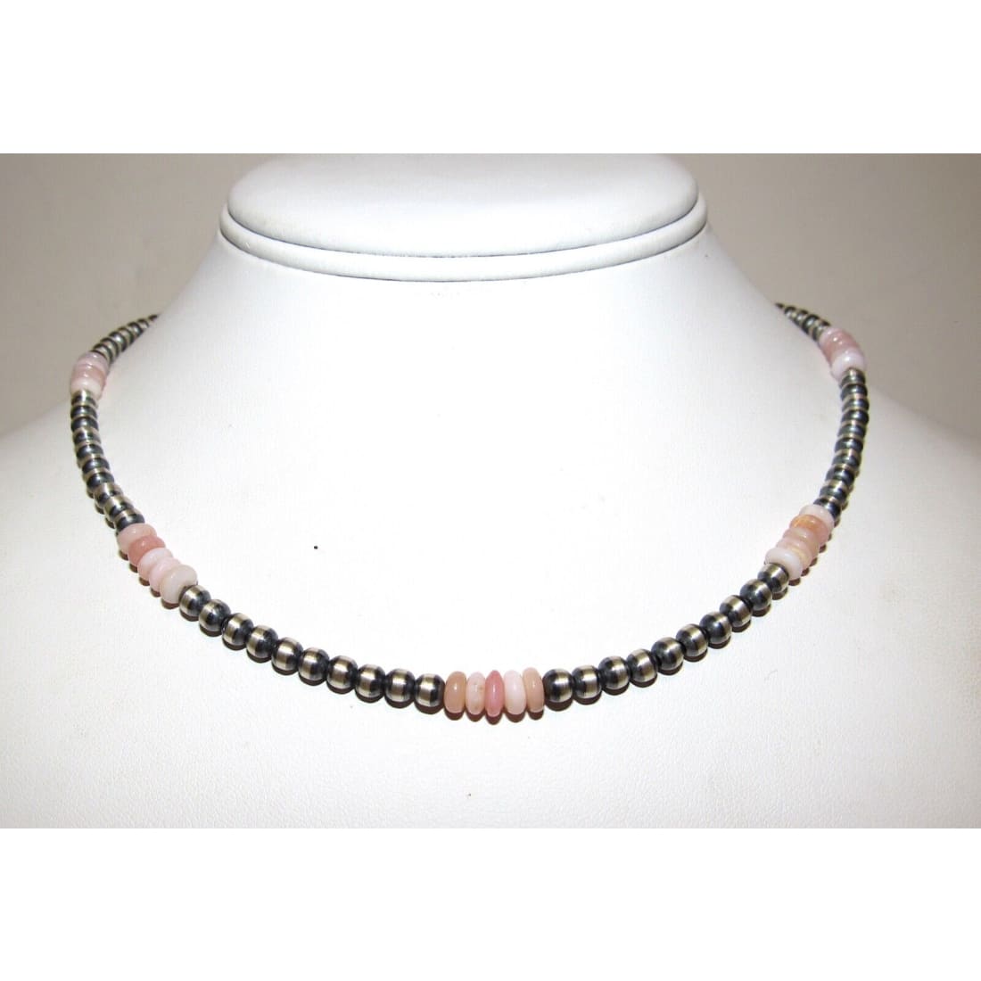 Navajo Pearls Choker Necklace Sterling Silver Pink Shell 16