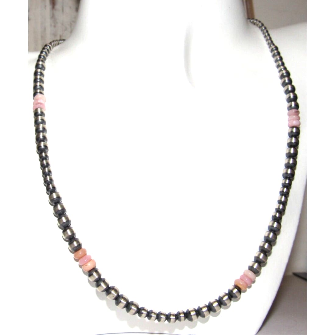 Navajo Pearls Choker Necklace Sterling Silver Pink Shell 18