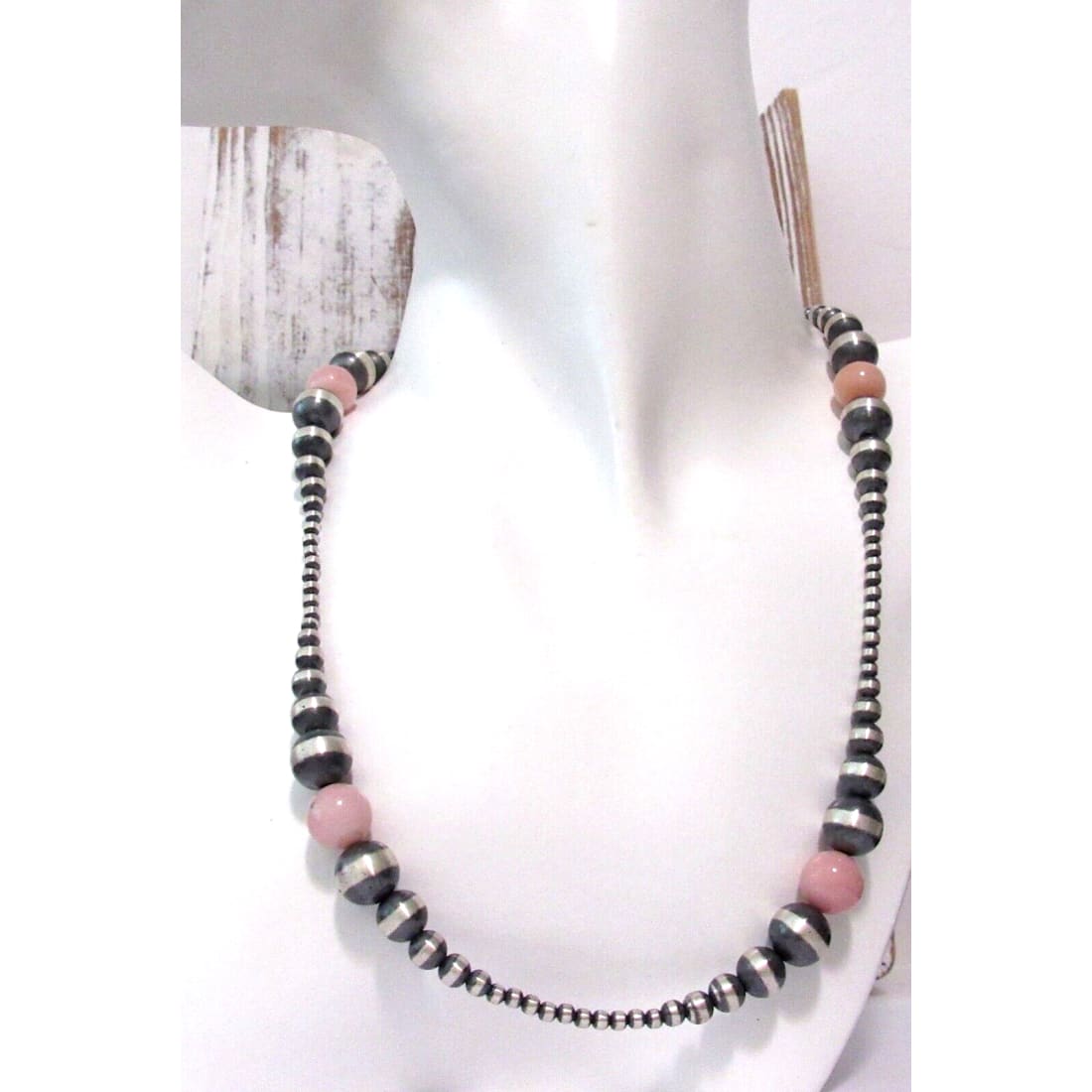 Navajo Pearls Necklace Sterling Silver Pink Conch Shell 18