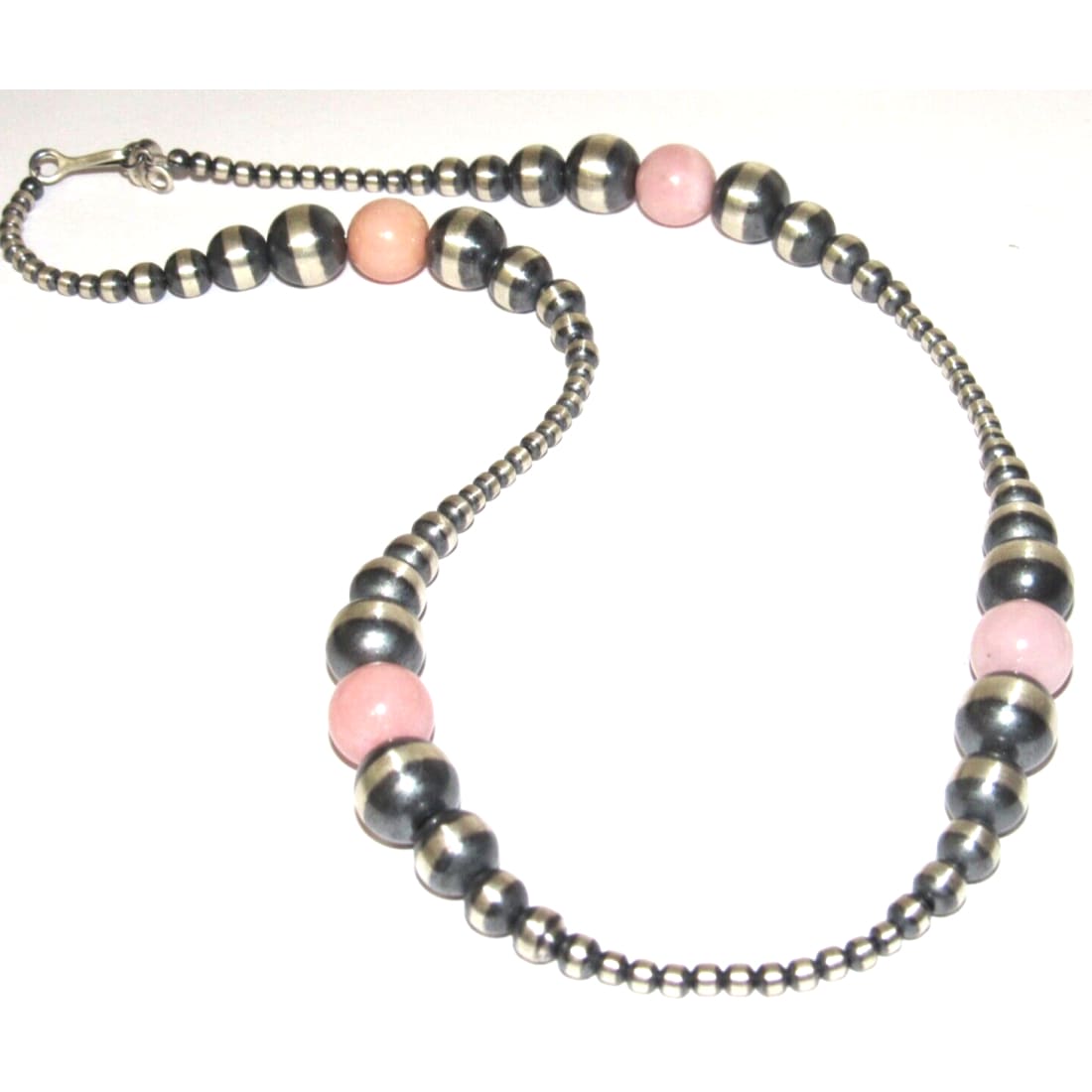 Navajo Pearls Necklace Sterling Silver Pink Conch Shell 18