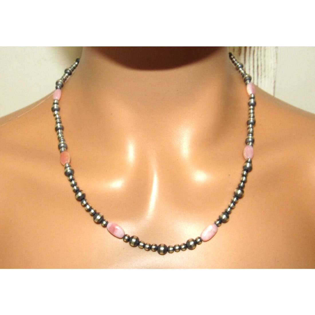 Navajo Pearls Necklace Sterling Silver Pink Conch Shell 20