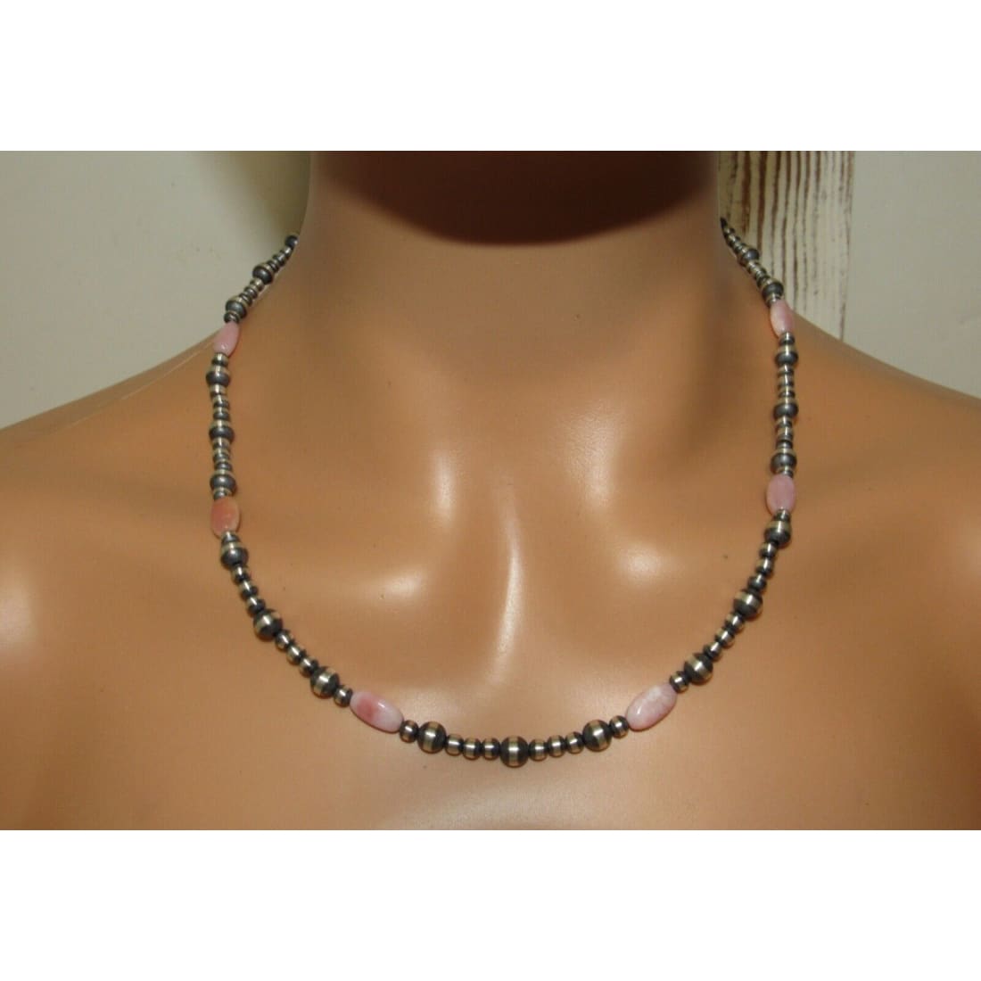 Navajo Pearls Necklace Sterling Silver Pink Conch Shell 20