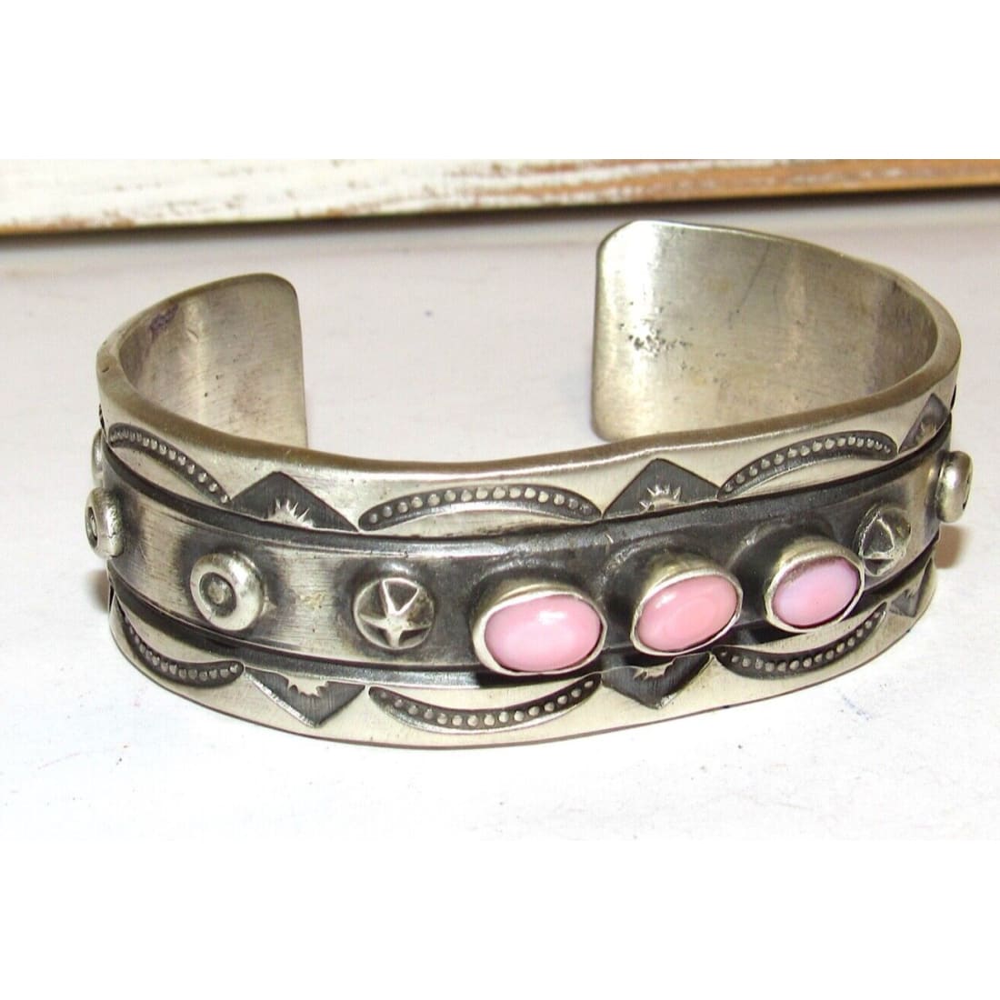 Navajo Pink Shell Stacker Cuff Bracelet Chimney Butte