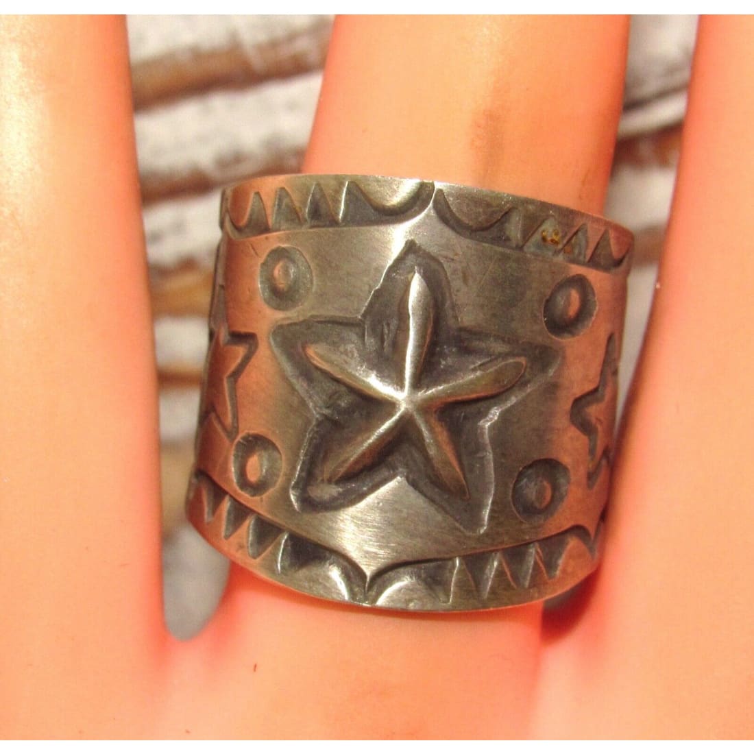 Navajo R.Willie Star Ring Sz 7 Sterling Silver Signed Band