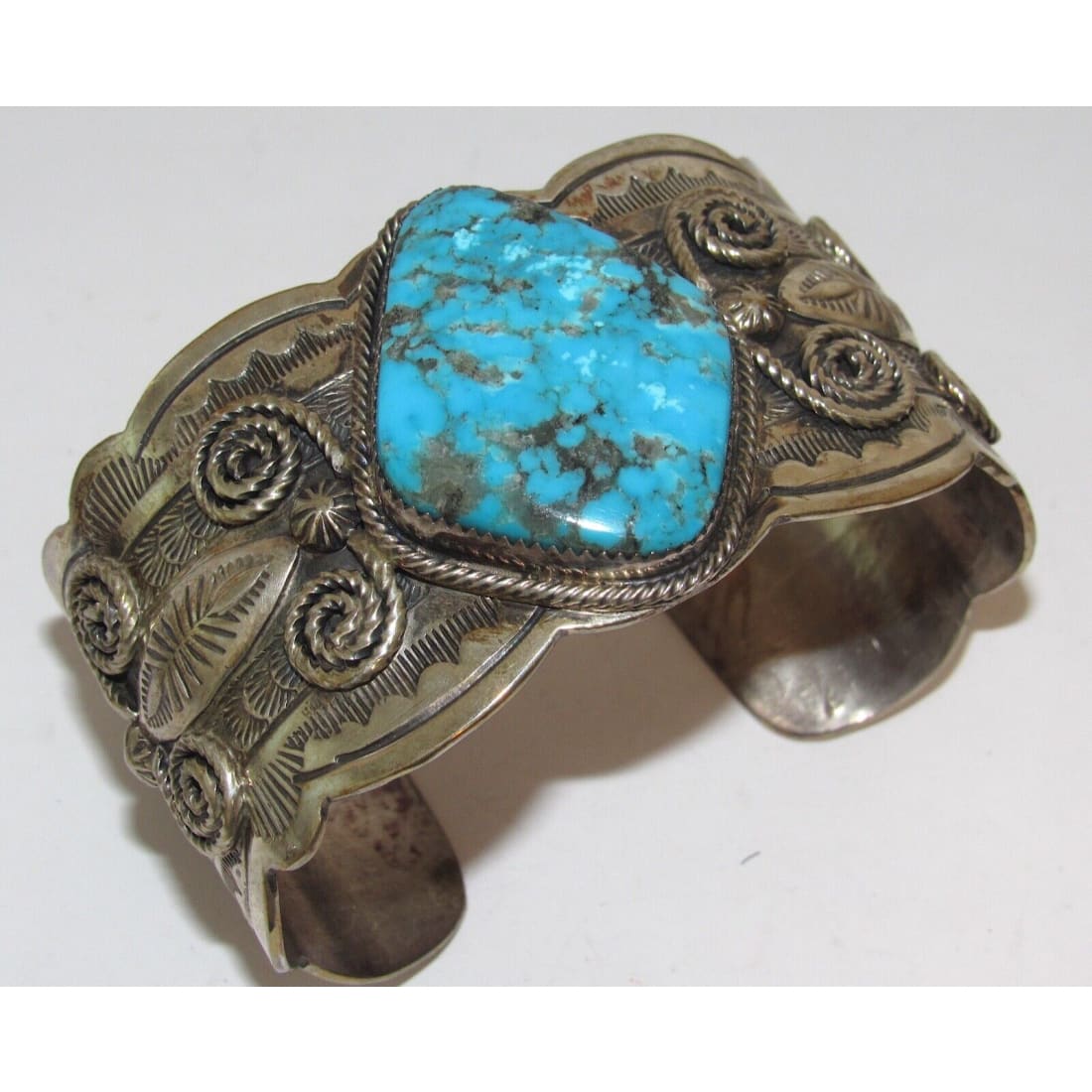 VTG Massive Navajo Kingman Turquoise Cuff Bracelet Ingot