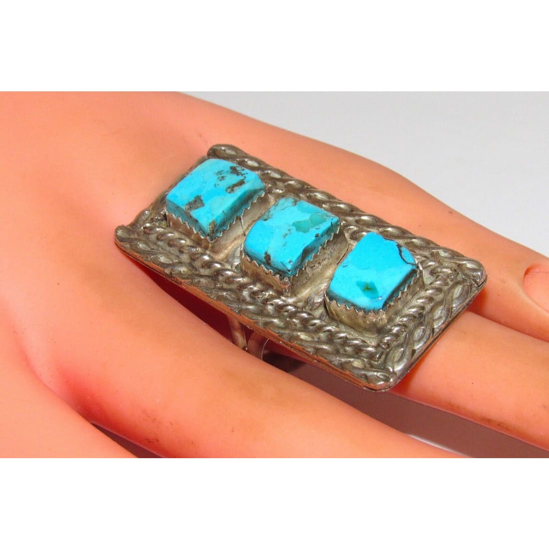 VTG Navajo Turquoise Ring Size 8 Sterling Silver 3 Stone