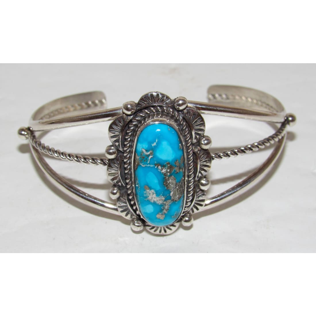 Navajo jewelry, Zuni Jewelry, Old Pawn Navajo, Old Pawn Zuni, Navajo Turquoise Rings, Navajo turquoise jewelry, Zuni turquoise jewelry, American Indian Jewelry, Navajo Bracelets, Zuni Bracelets, Navajo Rings, Zuni Rings, Old Pawn jewelry, Navajo Necklaces, Zuni Necklace