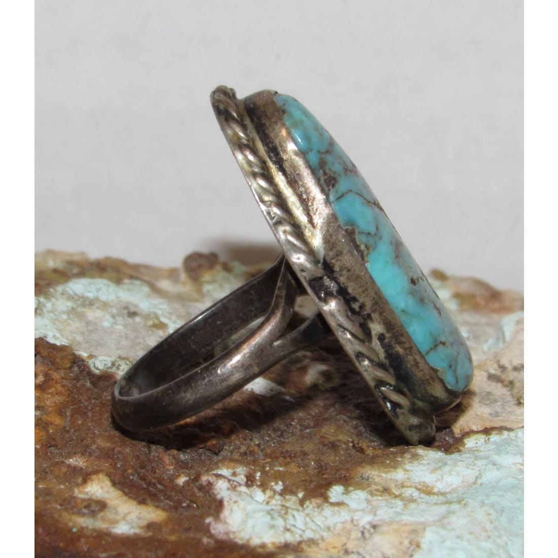 Old Pawn Navajo Cerillos Turquoise Silver Ring Size 9