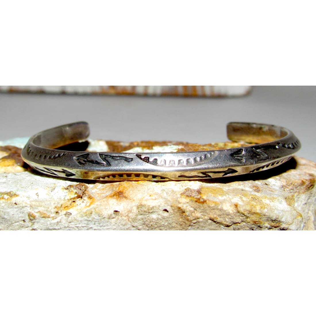 Old Pawn Navajo Carinated Ingot Cuff Bracelet Sterling Silver Native American