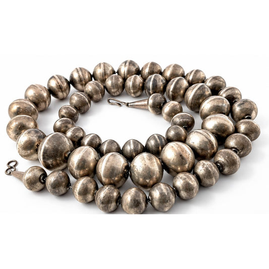 Old Pawn Navajo Pearls Necklace Hand Made Saucer Beads Sterling Silver 105g