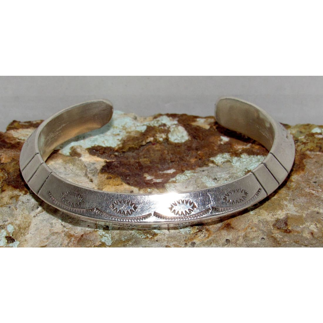 Old Pawn Navajo Carinated Ingot Cuff Bracelet Sterling Silver Native American