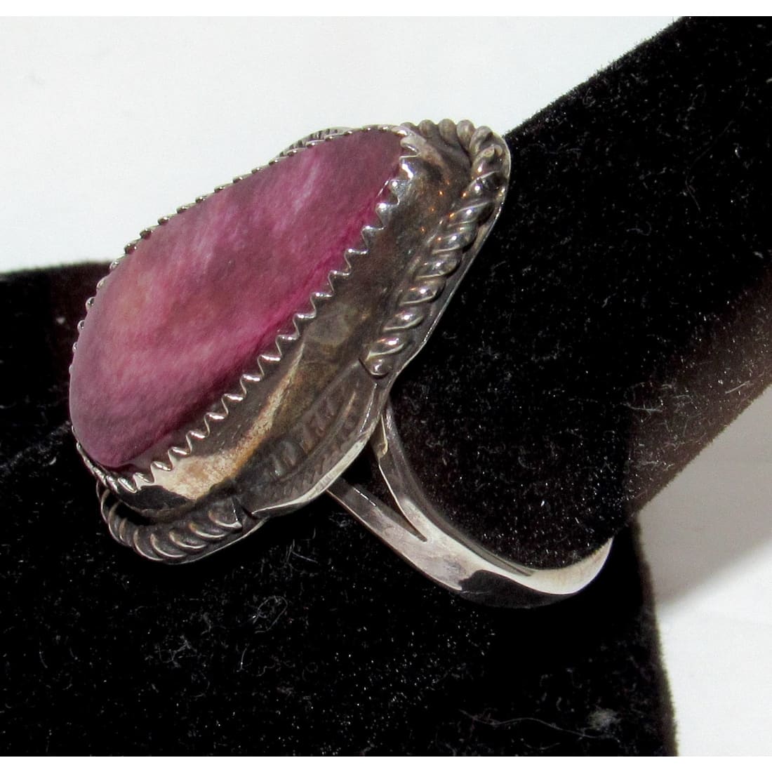 Navajo Purple Spiny Ring Size 8 Sterling Silver Native American Signed