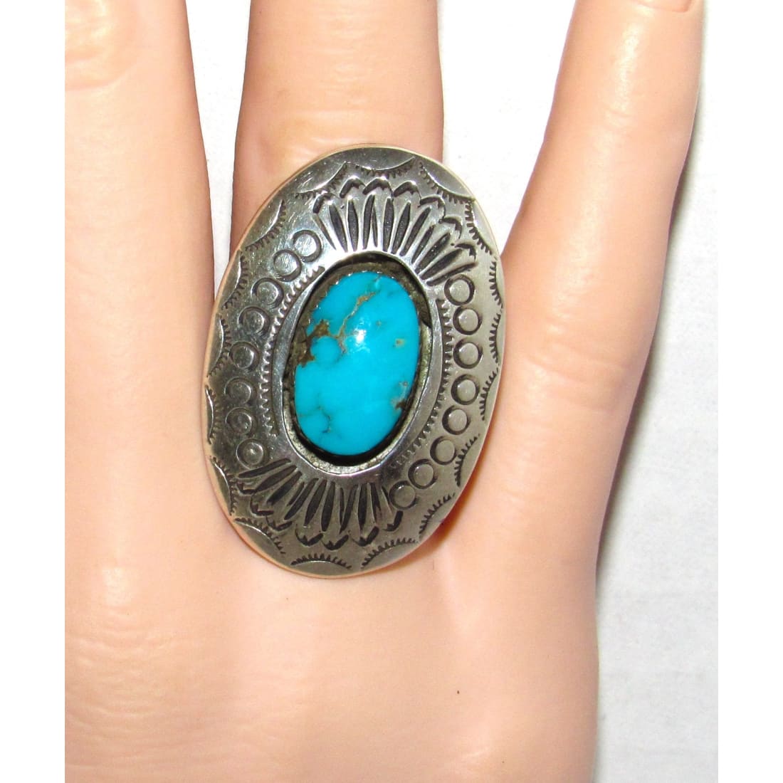 Navajo jewelry, Zuni Jewelry, Old Pawn Navajo, Old Pawn Zuni, Navajo Turquoise Rings, Navajo turquoise jewelry, Zuni turquoise jewelry, American Indian Jewelry, Navajo Bracelets, Zuni Bracelets, Navajo Rings, Zuni Rings, Old Pawn jewelry, Navajo Necklaces, Zuni Necklace