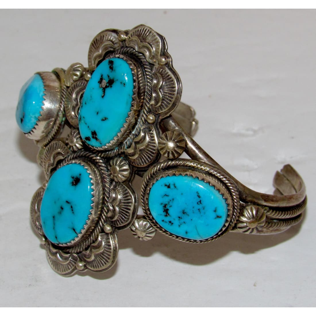 Navajo jewelry, Zuni Jewelry, Old Pawn Navajo, Old Pawn Zuni, Navajo Turquoise Rings, Navajo turquoise jewelry, Zuni turquoise jewelry, American Indian Jewelry, Navajo Bracelets, Zuni Bracelets, Navajo Rings, Zuni Rings, Old Pawn jewelry, Navajo Necklaces, Zuni Necklace