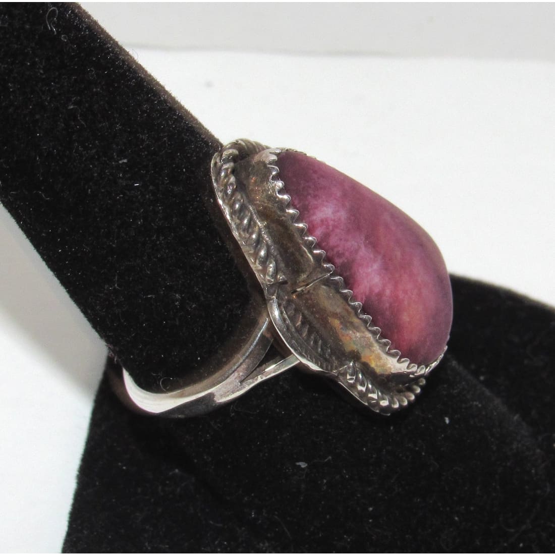 Navajo Purple Spiny Ring Size 8 Sterling Silver Native American Signed