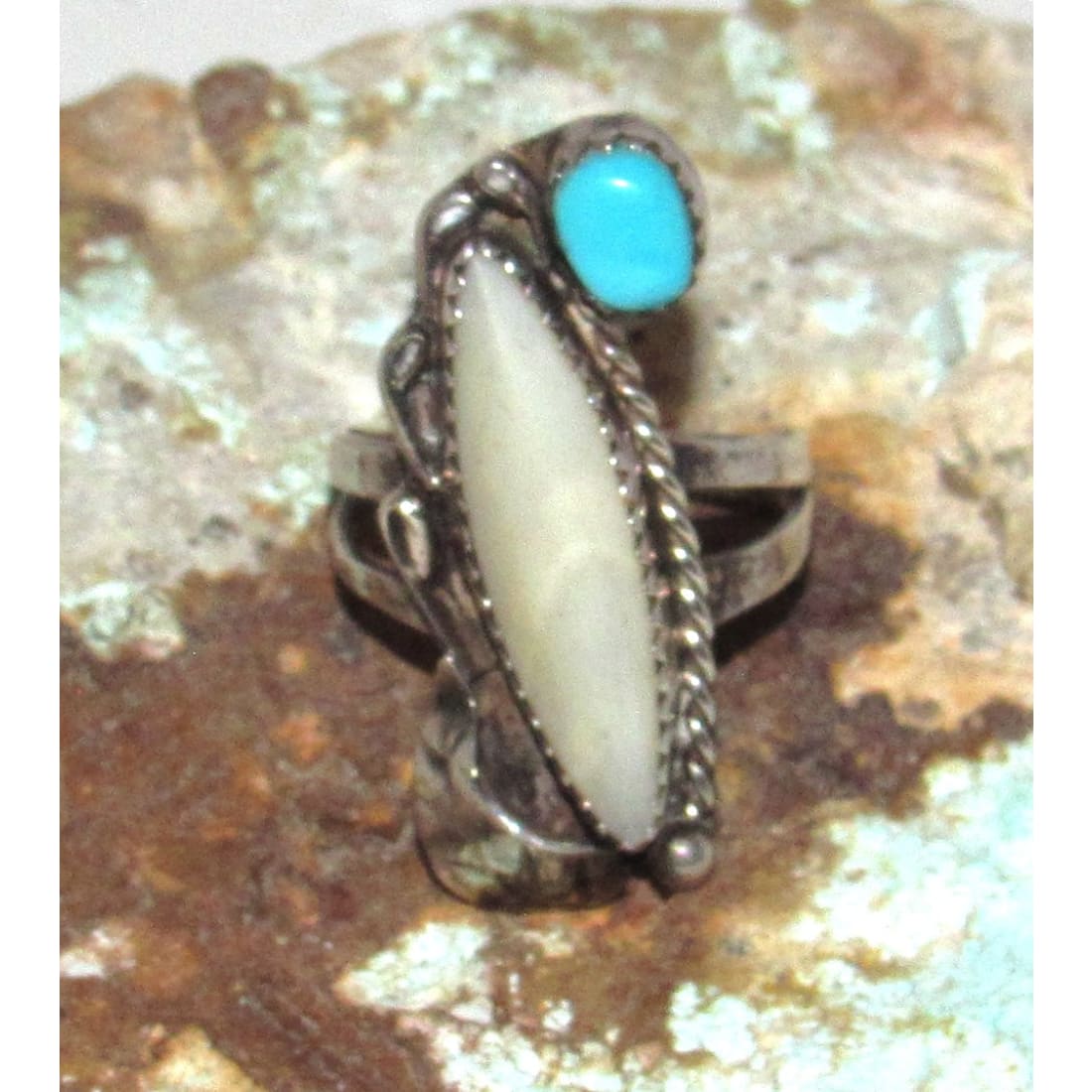 Navajo jewelry, Zuni Jewelry, Old Pawn Navajo, Old Pawn Zuni, Navajo Turquoise Rings, Navajo turquoise jewelry, Zuni turquoise jewelry, American Indian Jewelry, Navajo Bracelets, Zuni Bracelets, Navajo Rings, Zuni Rings, Old Pawn jewelry, Navajo Necklaces, Zuni Necklace
