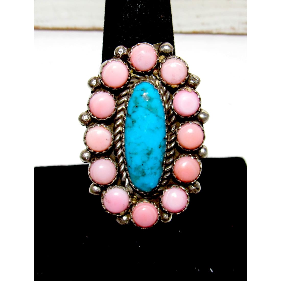 Navajo jewelry, Zuni Jewelry, Old Pawn Navajo, Old Pawn Zuni, Navajo Turquoise Rings, Navajo turquoise jewelry, Zuni turquoise jewelry, American Indian Jewelry, Navajo Bracelets, Zuni Bracelets, Navajo Rings, Zuni Rings, Old Pawn jewelry, Navajo Necklaces, Zuni Necklace
