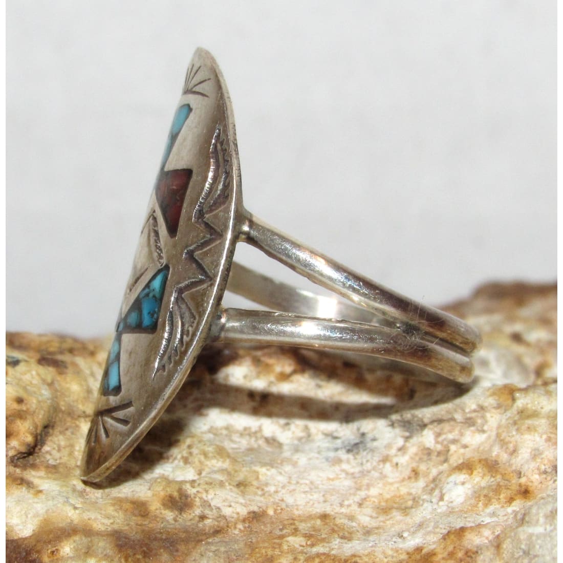 Navajo Inlay Ring Sz. 7 TribalDesign Turquoise Coral Inlay J. Yazzie