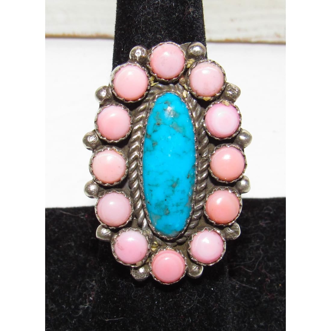 Navajo jewelry, Zuni Jewelry, Old Pawn Navajo, Old Pawn Zuni, Navajo Turquoise Rings, Navajo turquoise jewelry, Zuni turquoise jewelry, American Indian Jewelry, Navajo Bracelets, Zuni Bracelets, Navajo Rings, Zuni Rings, Old Pawn jewelry, Navajo Necklaces, Zuni Necklace