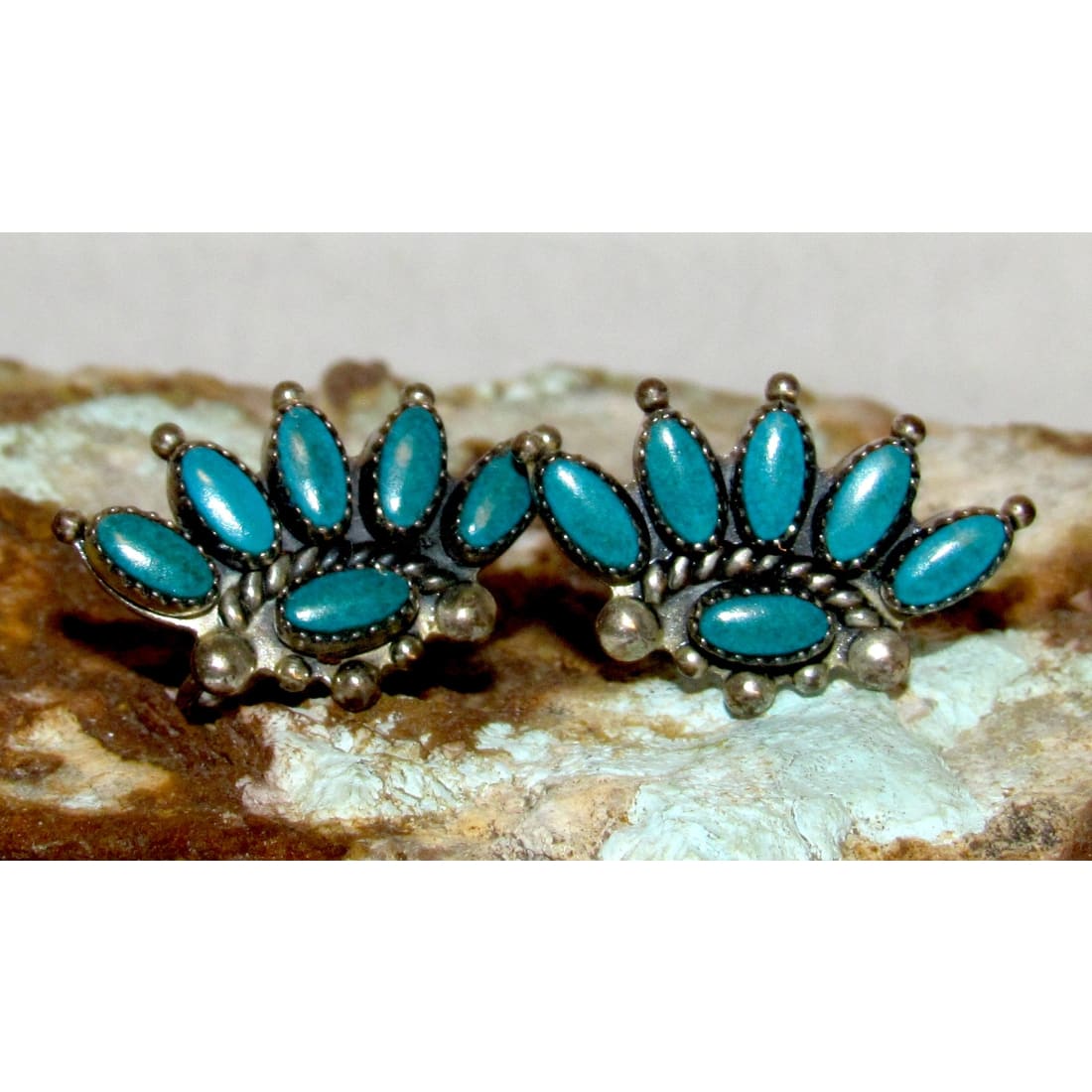 Old Pawn Zuni Turquoise Cluster Sterling Silver Screw Back Earrings