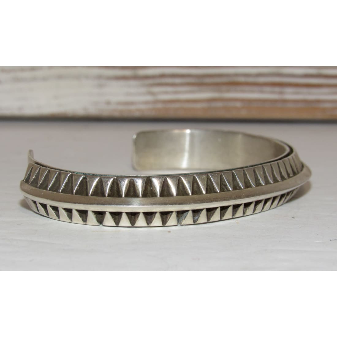 Navajo Carinated Hand Stamped Ingot Double Sided Cuff Bracelet L. Tahe 7"