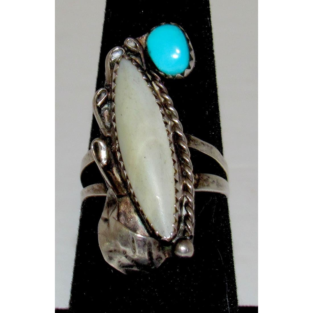 Navajo jewelry, Zuni Jewelry, Old Pawn Navajo, Old Pawn Zuni, Navajo Turquoise Rings, Navajo turquoise jewelry, Zuni turquoise jewelry, American Indian Jewelry, Navajo Bracelets, Zuni Bracelets, Navajo Rings, Zuni Rings, Old Pawn jewelry, Navajo Necklaces, Zuni Necklace