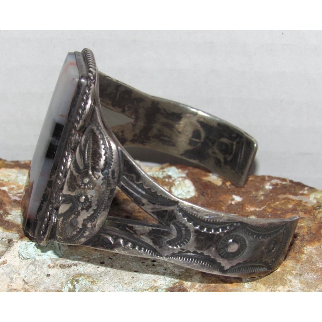 Navajo jewelry, Zuni Jewelry, Old Pawn Navajo, Old Pawn Zuni, Navajo Turquoise Rings, Navajo turquoise jewelry, Zuni turquoise jewelry, American Indian Jewelry, Navajo Bracelets, Zuni Bracelets, Navajo Rings, Zuni Rings, Old Pawn jewelry, Navajo Necklaces, Zuni Necklace