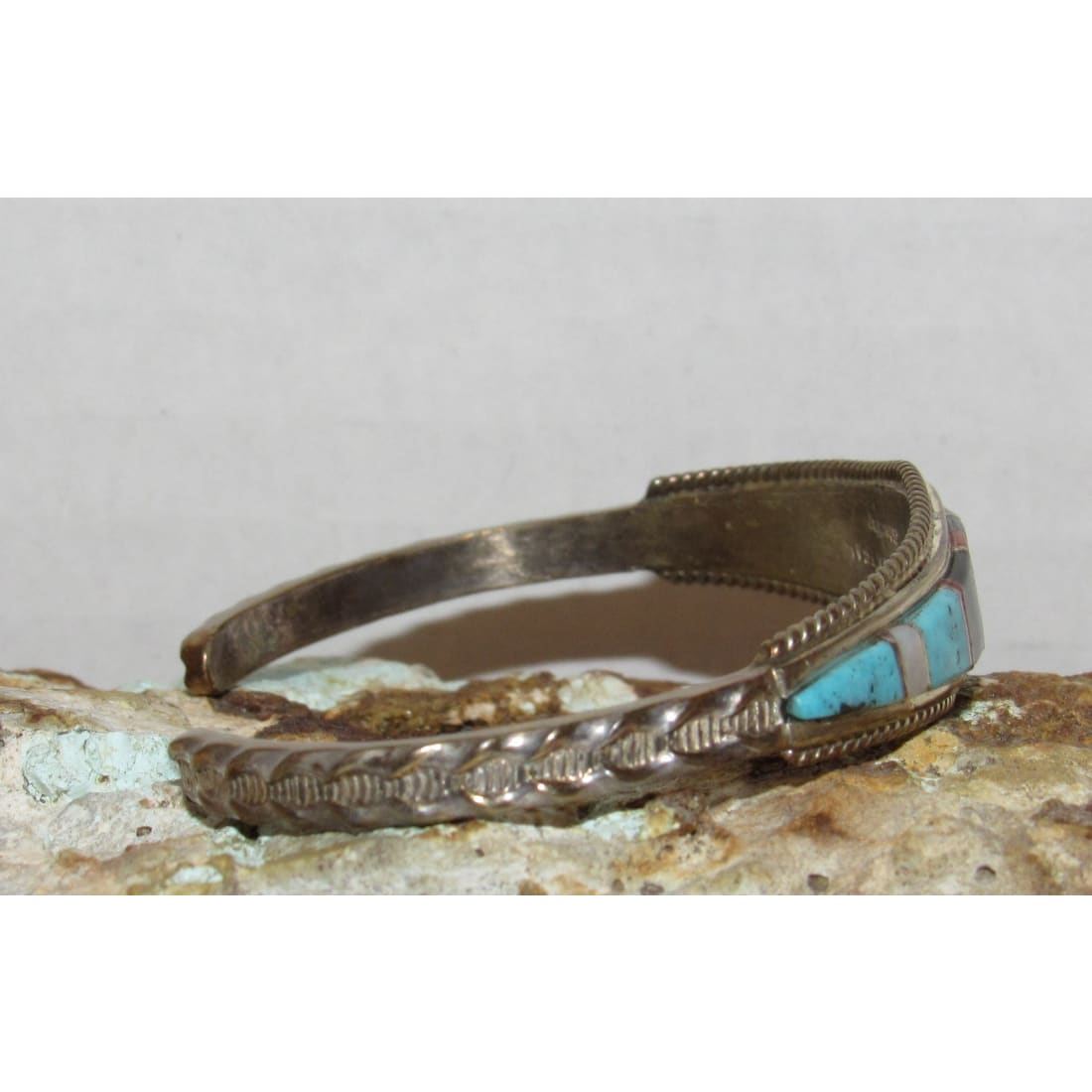Navajo jewelry, Zuni Jewelry, Old Pawn Navajo, Old Pawn Zuni, Navajo Turquoise Rings, Navajo turquoise jewelry, Zuni turquoise jewelry, American Indian Jewelry, Navajo Bracelets, Zuni Bracelets, Navajo Rings, Zuni Rings, Old Pawn jewelry, Navajo Necklaces, Zuni Necklace