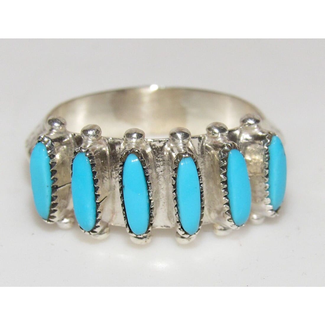 Zuni Sleeping Beauty Turquoise Ring Sz 7.5 Petite Point Design Sterling Silver