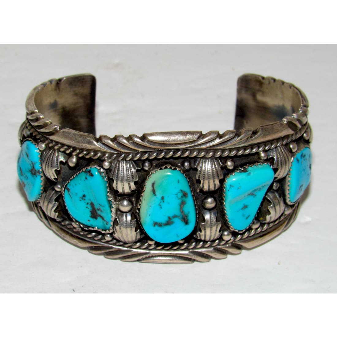 Navajo jewelry, Zuni Jewelry, Old Pawn Navajo, Old Pawn Zuni, Navajo Turquoise Rings, Navajo turquoise jewelry, Zuni turquoise jewelry, American Indian Jewelry, Navajo Bracelets, Zuni Bracelets, Navajo Rings, Zuni Rings, Old Pawn jewelry, Navajo Necklaces, Zuni Necklace