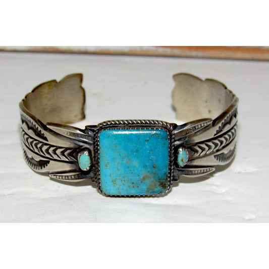 Navajo jewelry, Zuni Jewelry, Old Pawn Navajo, Old Pawn Zuni, Navajo Turquoise Rings, Navajo turquoise jewelry, Zuni turquoise jewelry, American Indian Jewelry, Navajo Bracelets, Zuni Bracelets, Navajo Rings, Zuni Rings, Old Pawn jewelry, Navajo Necklaces, Zuni Necklace