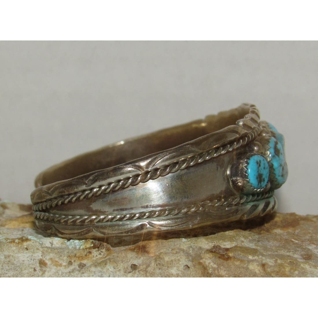 Vintage Navajo Kingman Turquoise Cluster Cuff Bracelet A. Chapo Sterling Silver