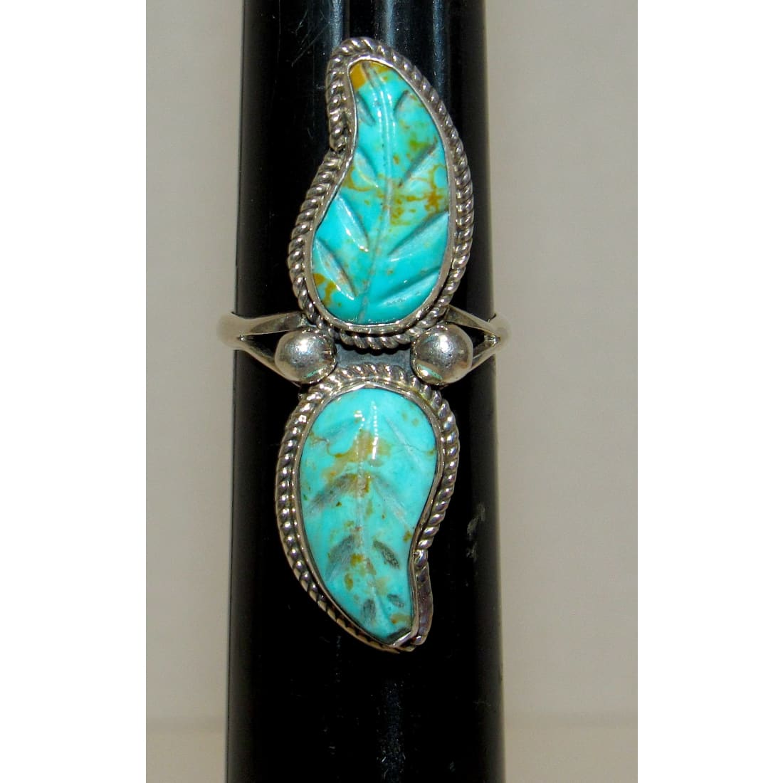 Zuni Carved Turquoise Leaf Ring Size 10 Sterling Silver Native American Signed