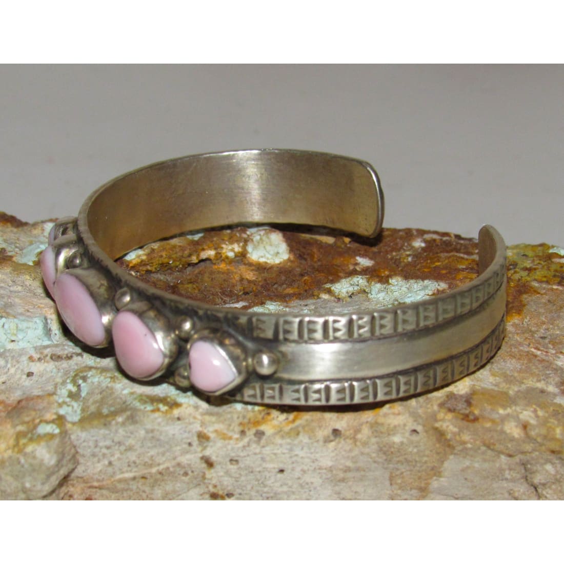 Navajo jewelry, Zuni Jewelry, Old Pawn Navajo, Old Pawn Zuni, Navajo Turquoise Rings, Navajo turquoise jewelry, Zuni turquoise jewelry, American Indian Jewelry, Navajo Bracelets, Zuni Bracelets, Navajo Rings, Zuni Rings, Old Pawn jewelry, Navajo Necklaces, Zuni Necklace