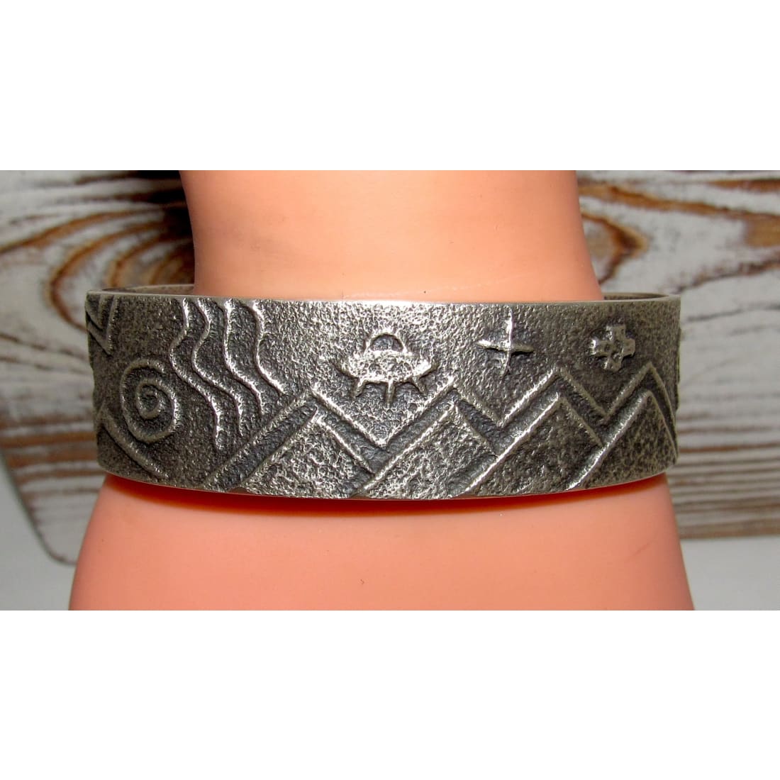 Navajo Monty Claw Tufa Cast Sterling Silver Cuff Bracelet