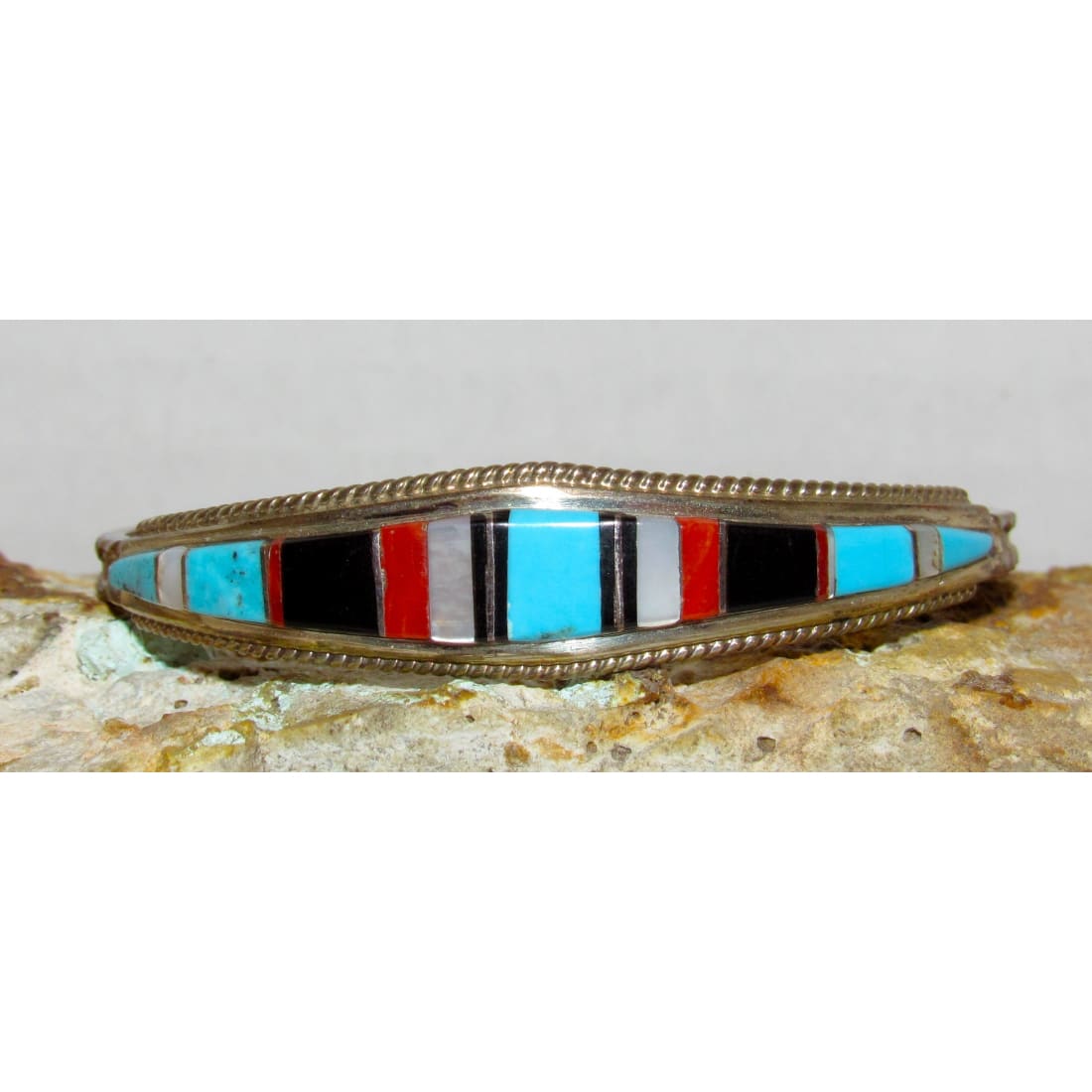 Navajo jewelry, Zuni Jewelry, Old Pawn Navajo, Old Pawn Zuni, Navajo Turquoise Rings, Navajo turquoise jewelry, Zuni turquoise jewelry, American Indian Jewelry, Navajo Bracelets, Zuni Bracelets, Navajo Rings, Zuni Rings, Old Pawn jewelry, Navajo Necklaces, Zuni Necklace