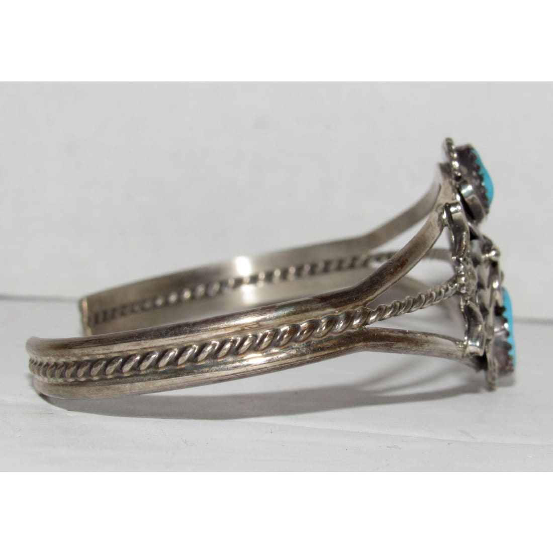 Navajo jewelry, Zuni Jewelry, Old Pawn Navajo, Old Pawn Zuni, Navajo Turquoise Rings, Navajo turquoise jewelry, Zuni turquoise jewelry, American Indian Jewelry, Navajo Bracelets, Zuni Bracelets, Navajo Rings, Zuni Rings, Old Pawn jewelry, Navajo Necklaces, Zuni Necklace